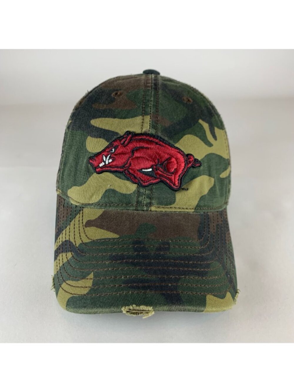 Arkansas Razorbacks NCAA Green Camo Tail Gate'N Gear Relaxed Fit Strapback Hat - Picture 2 of 5